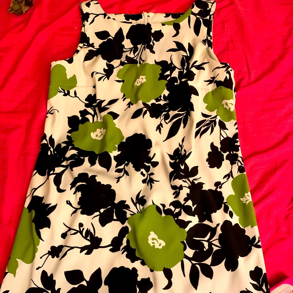 Sleeveless dress
